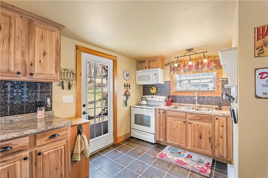 9125 E Shore Road, Bath, NY 14810 - #2