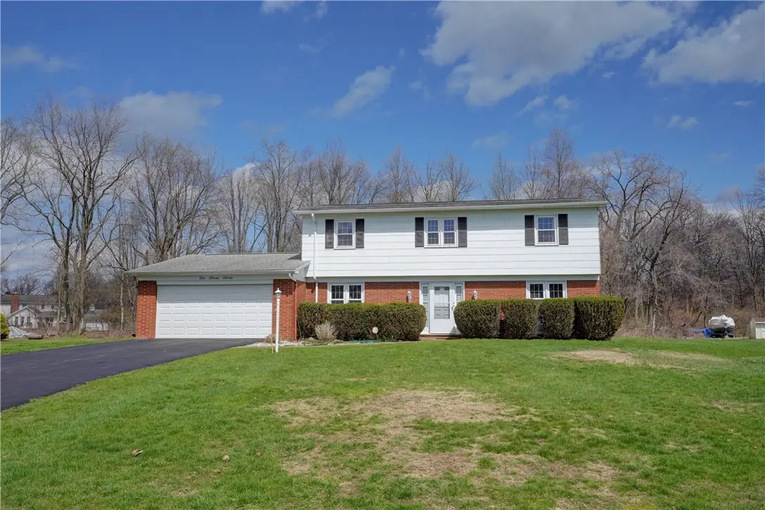 633 Chatelaine Drive, Webster, NY 14580 - #1