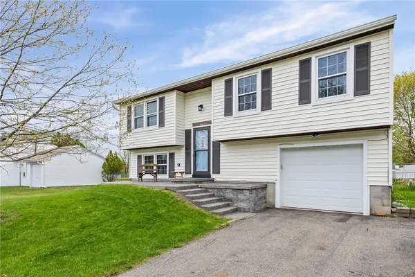 5765 Clover Meadow Lane, Farmington, NY 14425