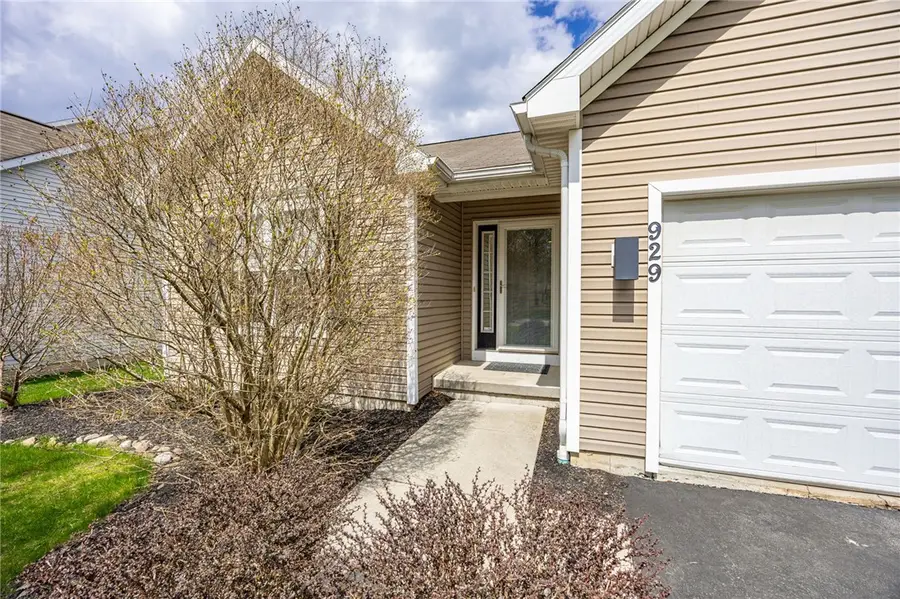 929 Surrey Hill Way, Rochester, NY 14623 - #2
