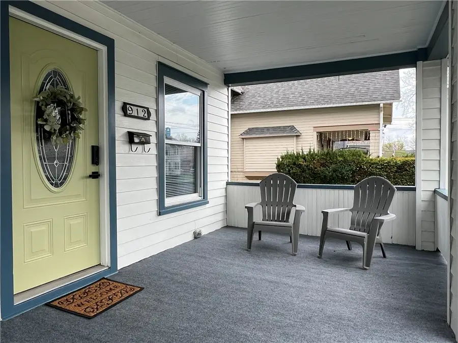 912 W Gray Street, Elmira, NY 14905 - #2