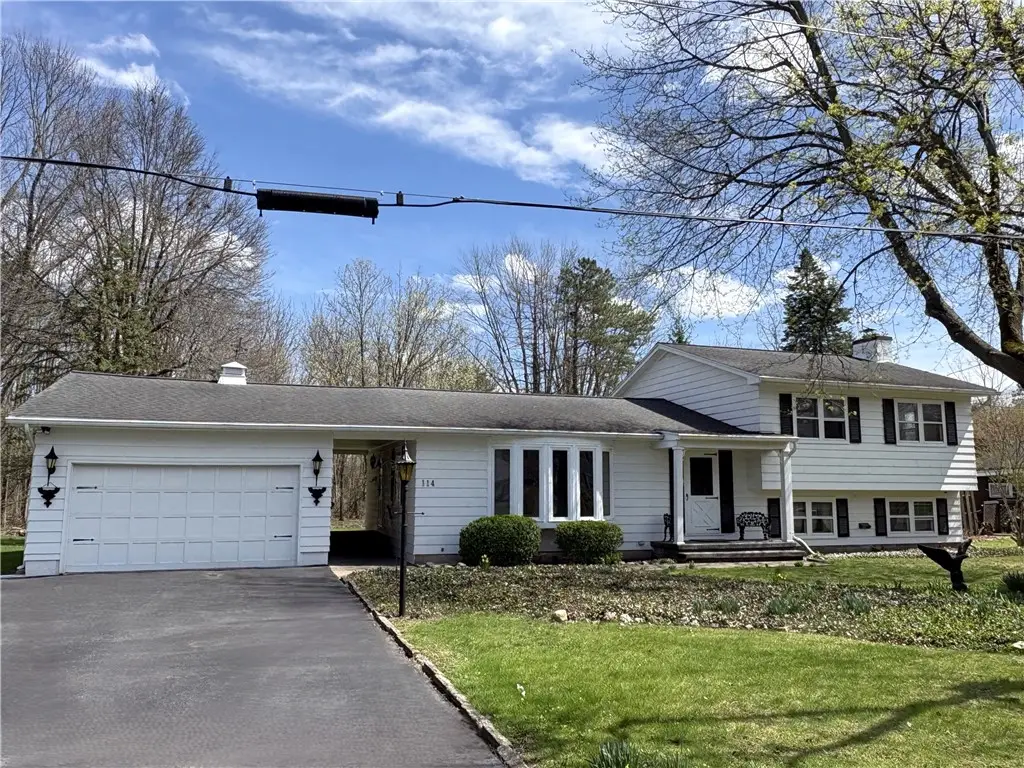 114 Norris Dr, Waterloo, NY 13165 - #1