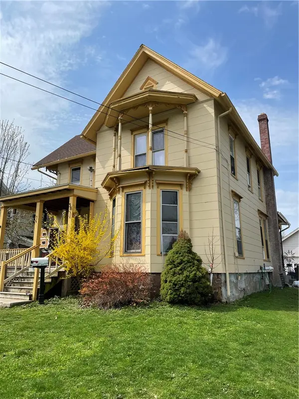 38 N Main Street, Holley, NY 14470