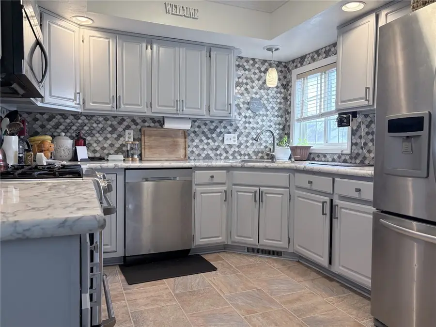 5740 Running Brook Road, Farmington, NY 14425 - #2