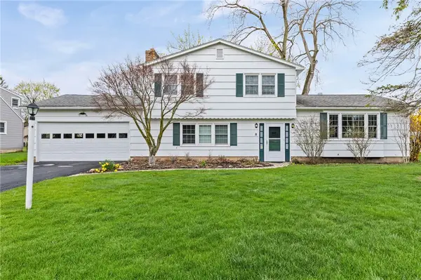 8 N Passage, Fairport, NY 14450