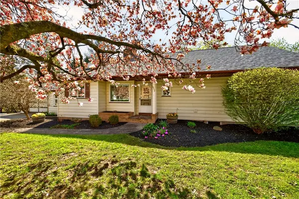 1553 Creek Street, Rochester, NY 14625