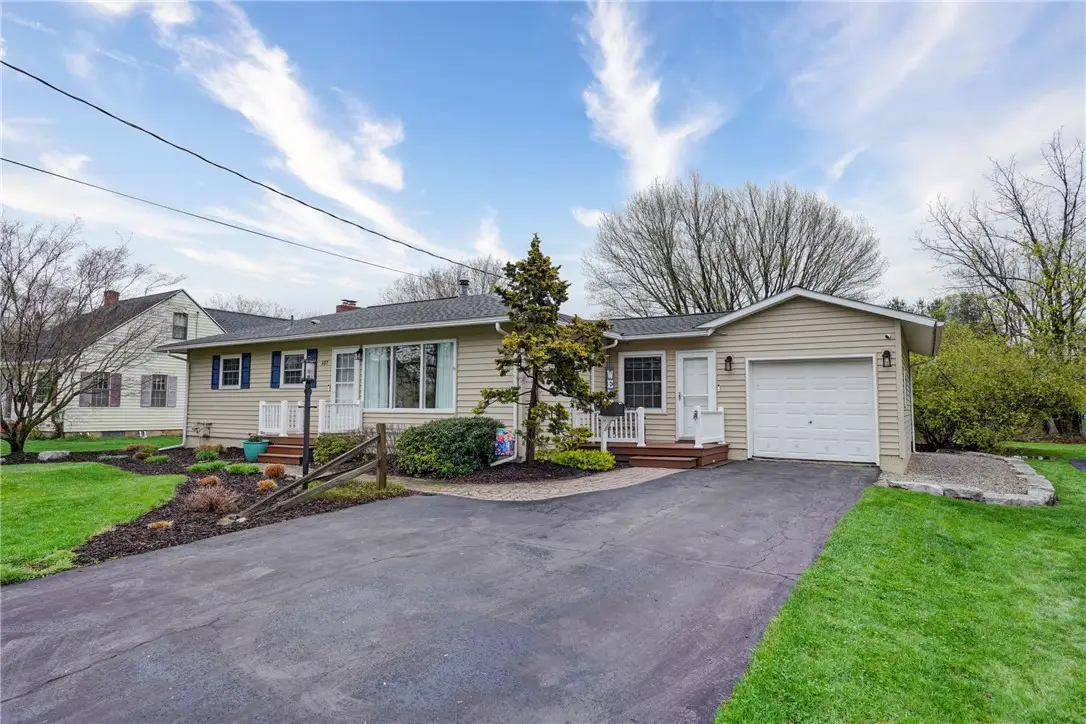 107 East Street, Honeoye Falls, NY 14472 - #1