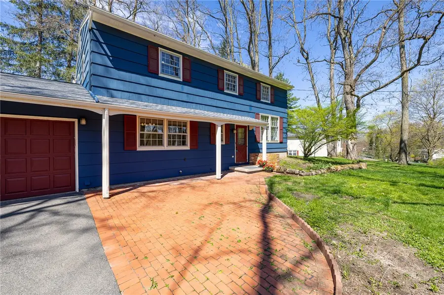 19 Laureldale Drive, Pittsford, NY 14534 - #2