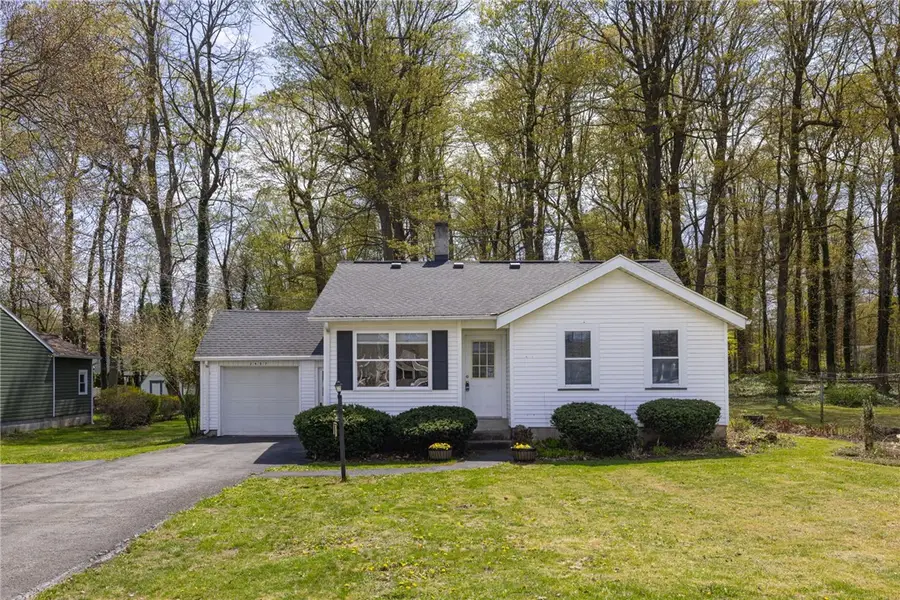 2457 Westside Drive, North Chili, NY 14514 - #2