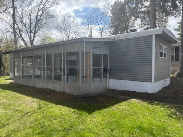 13 Starwood Drive, Rochester, NY 14625