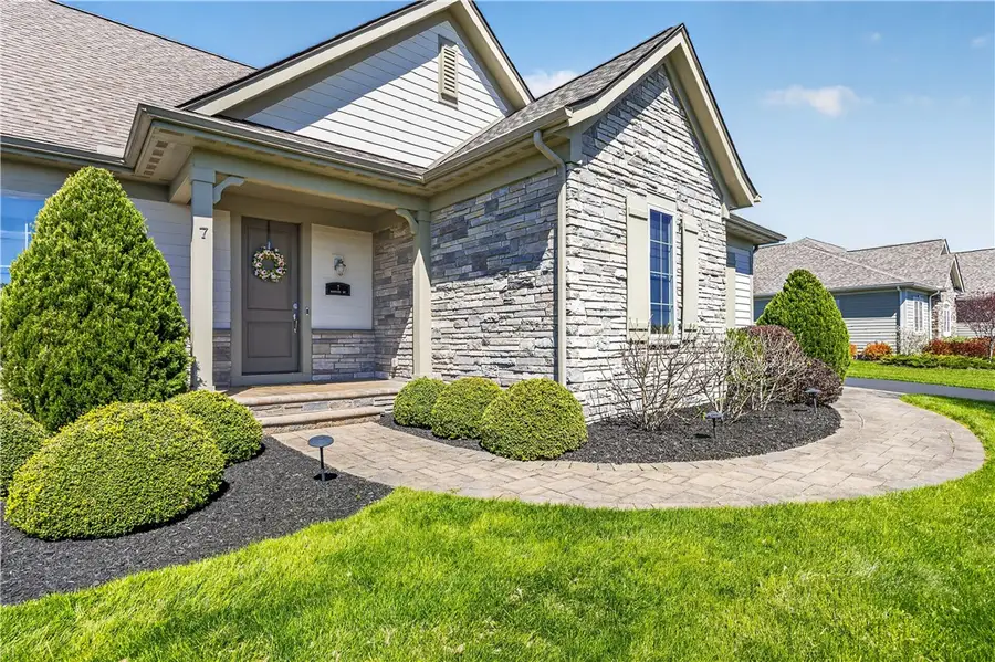 7 Hawkstone Way, Pittsford, NY 14534 - #2