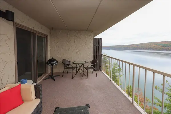 105 Cliffside Drive, Canandaigua, NY 14424