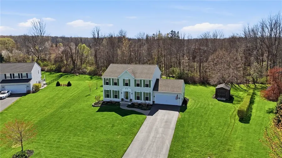 7609 Whispers Lane, Ontario, NY 14519 - #2
