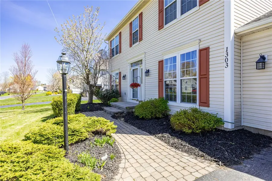 1303 Surrey Garden Way, Webster, NY 14580 - #3