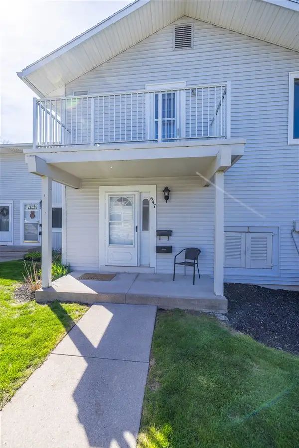 647 Eastbrooke Lane, Rochester, NY 14618