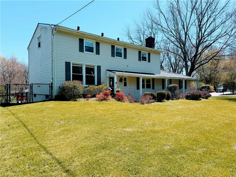 35 Laureldale Dr, Pittsford, NY 14534 - #3