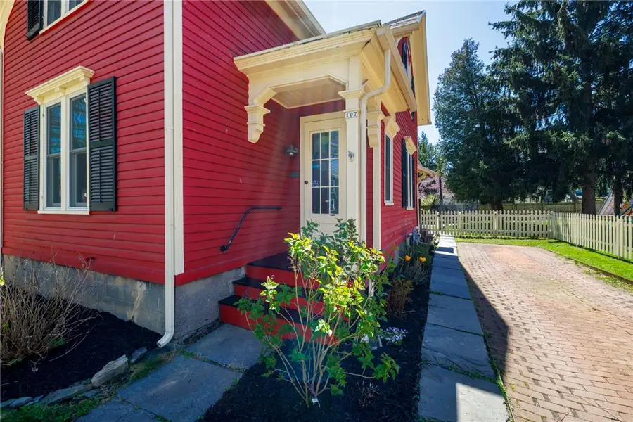 107 Cypress Street, Rochester, NY 14620 - #2