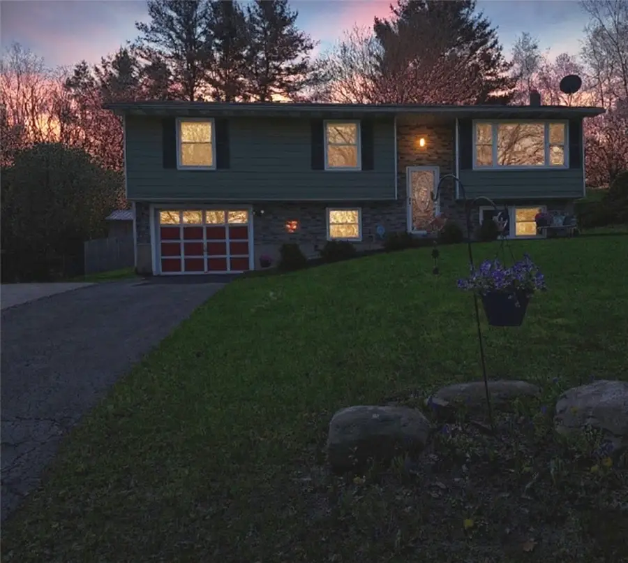 8 Briggs Drive, Auburn, NY 13021 - #2