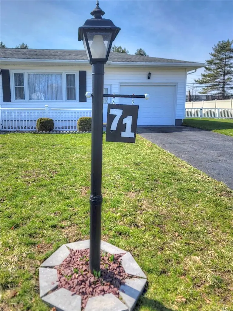 71 Fox Meadow Road, Rochester, NY 14626 - #2