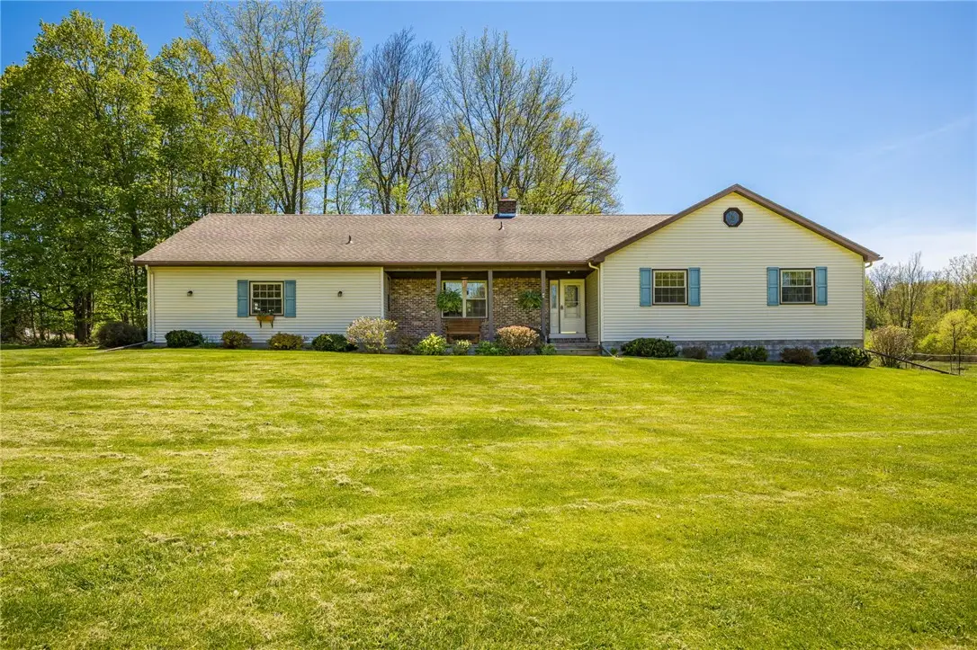 827 Turner Rd, Palmyra, NY 14522 - #1