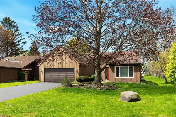 87 Willow Pond, Penfield, NY 14526
