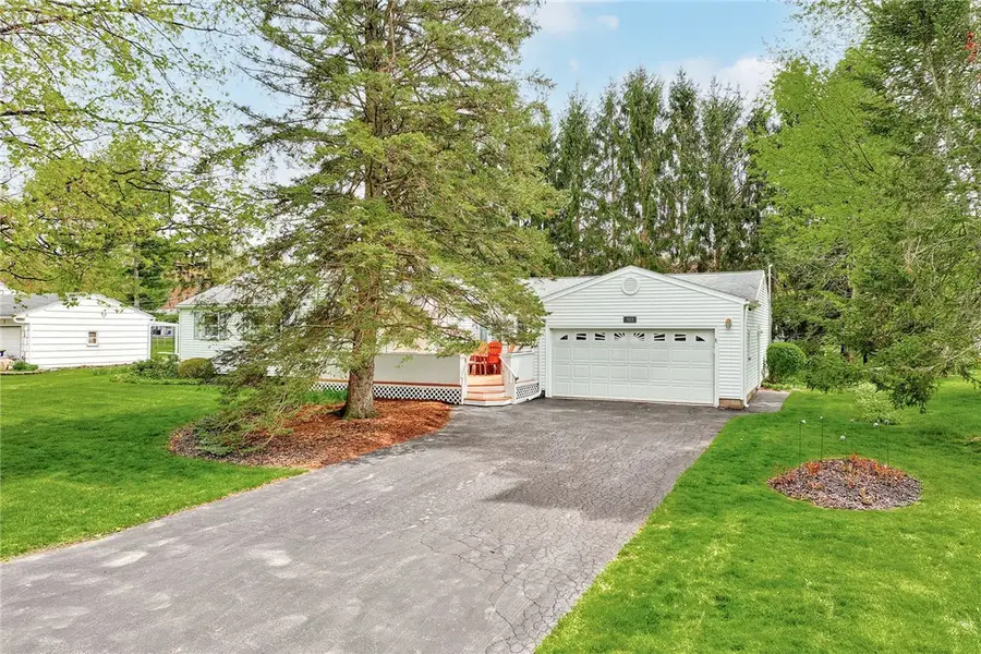 513 Glenview Court, Webster, NY 14580 - #2