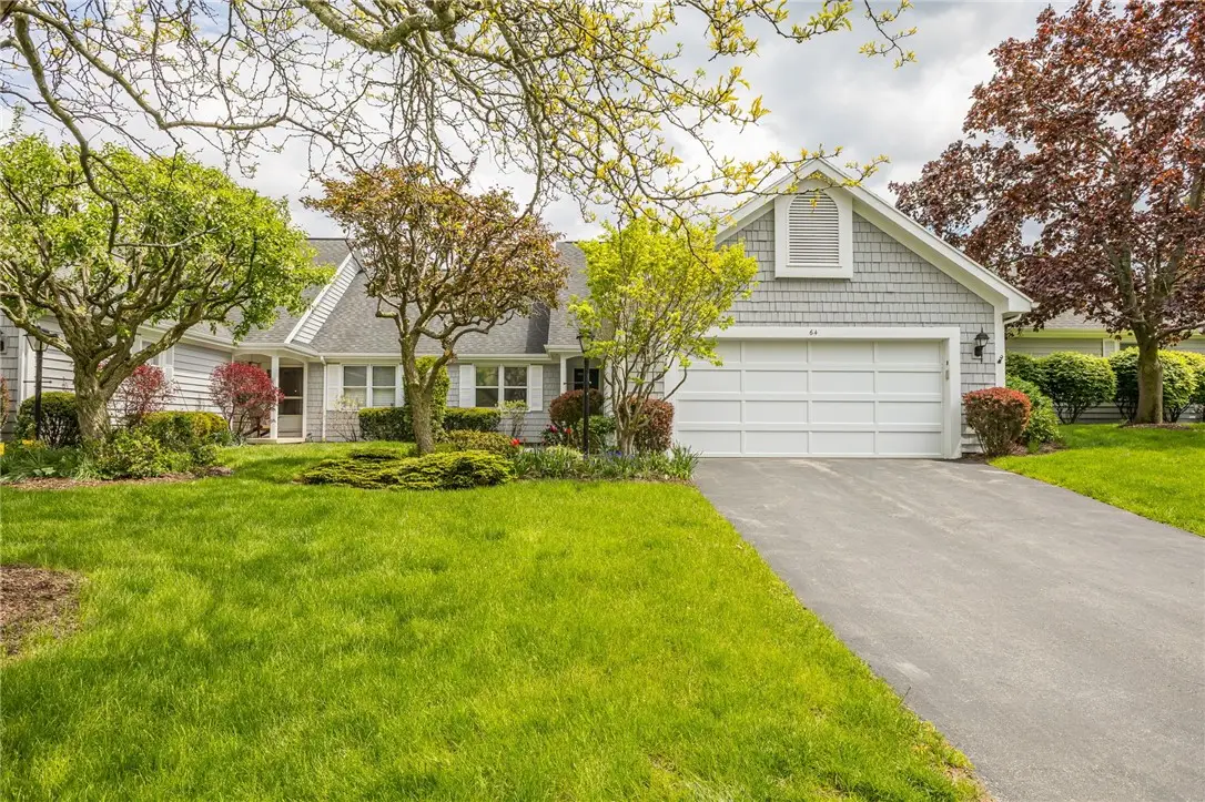 64 Greenwood Park, Pittsford, NY 14534 - #1