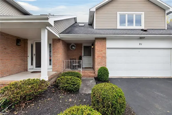 21 Waterford Circle, Rochester, NY 14618
