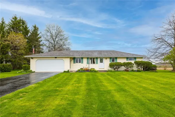 16475 Woodchuck Aly, Kendall, NY 14476