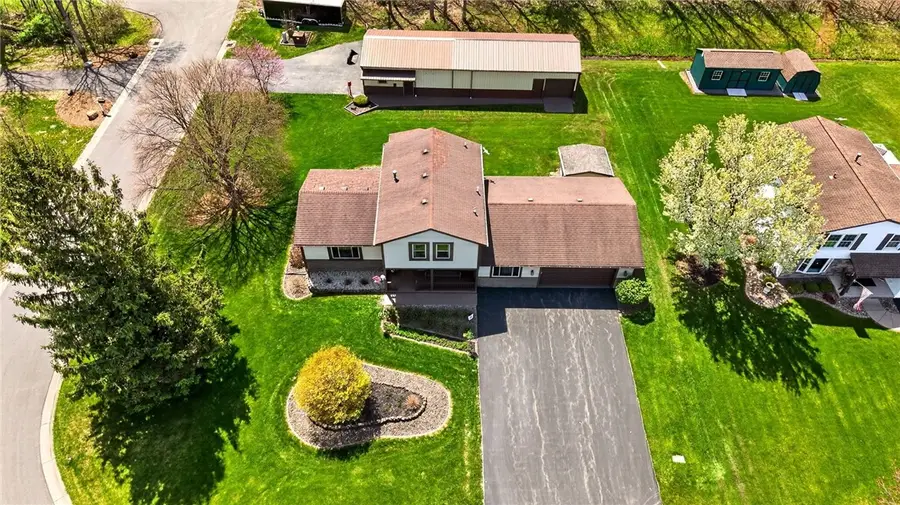 41 Woodstock Lane, Brockport, NY 14420 - #3