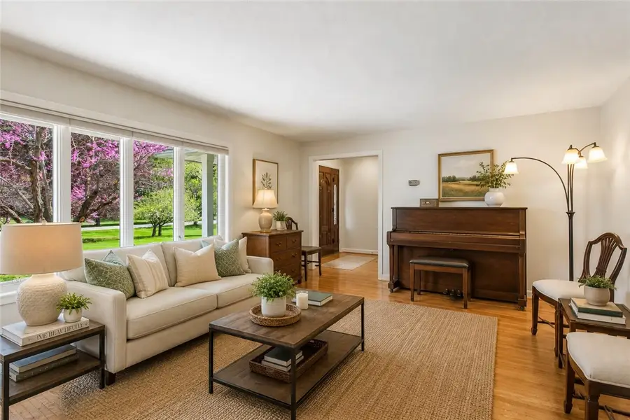 44 Crescent Hill Road, Pittsford, NY 14534 - #3