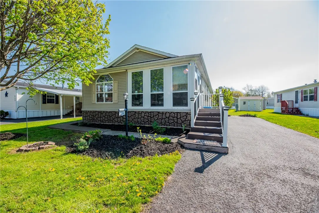 6294 Whispering Woods State Route 104, Williamson, NY 14589 - #1