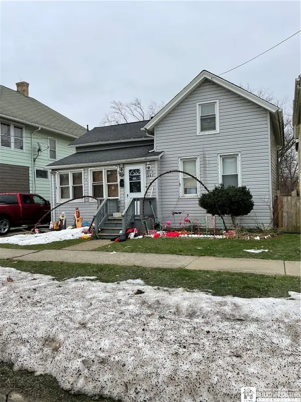 267 Lake Shore Drive E, Dunkirk, NY 14048