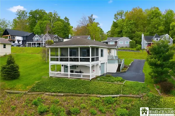 120 Chautauqua Escapes, Ashville, NY 14710
