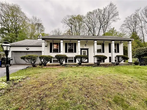 27 Bright Oaks Circle, Rochester, NY 14624