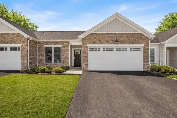 106 Cedarway Circle #414, Webster, NY 14580
