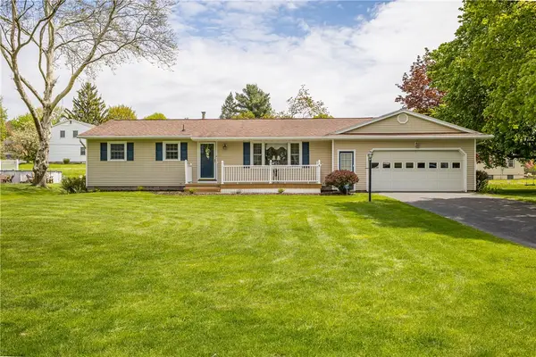 4 Dahlia Drive, Fairport, NY 14450