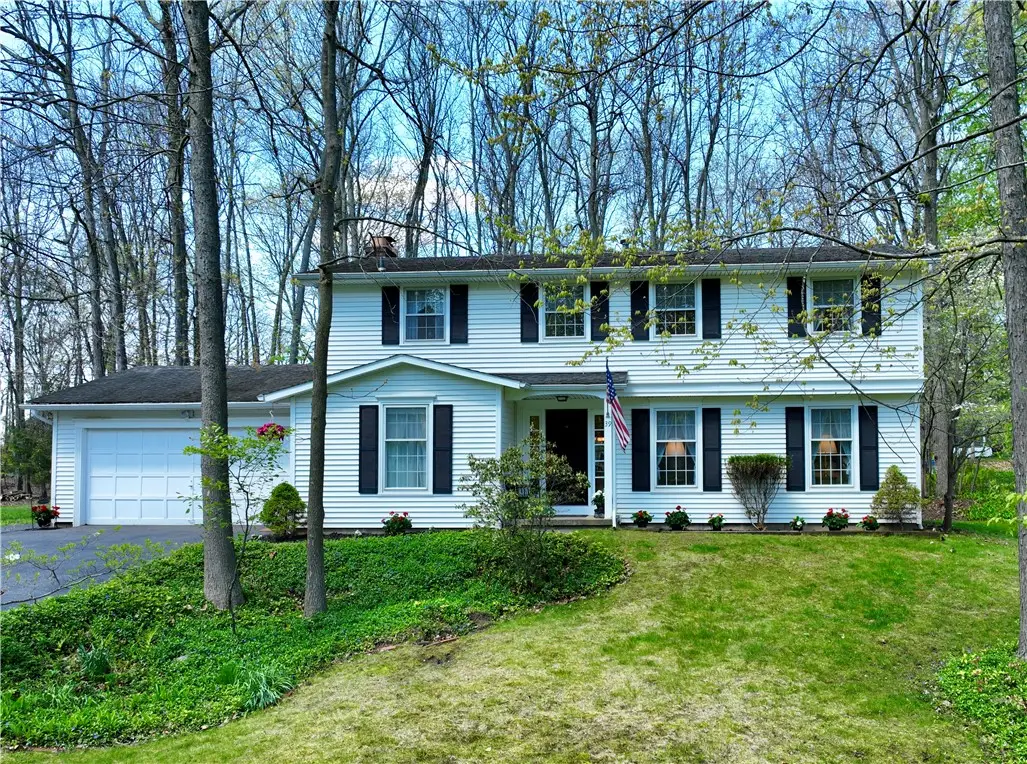39 S Ridge Trail, Fairport, NY 14450 - #1