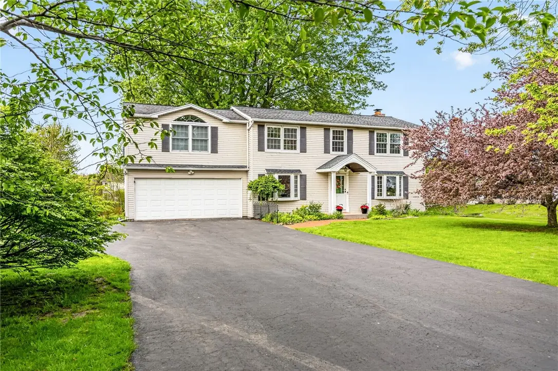 4 Skelby-moor Lane, Fairport, NY 14450 - #1