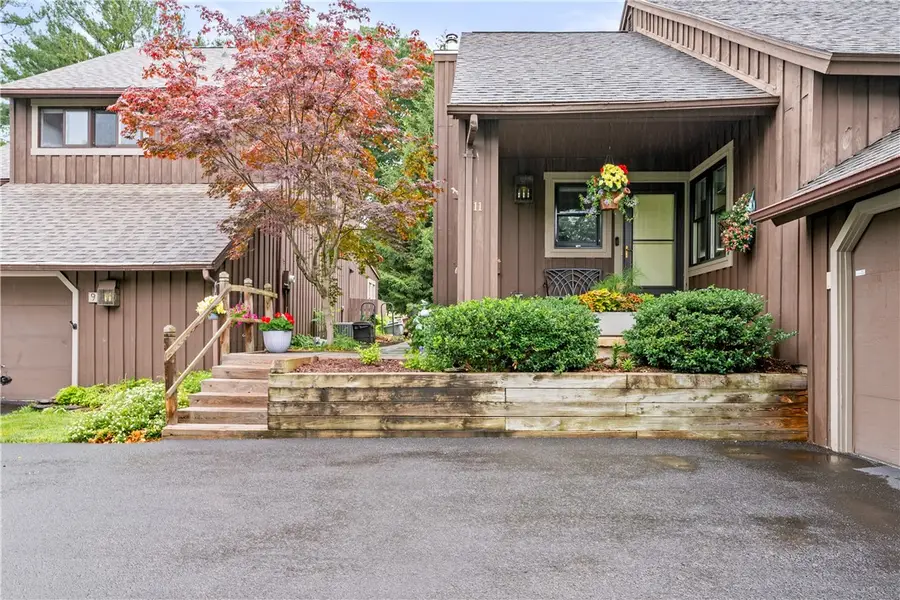 11 Andrews Way, Canandaigua, NY 14424 - #2