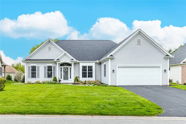 31 Brantley Way, Penfield, NY 14526