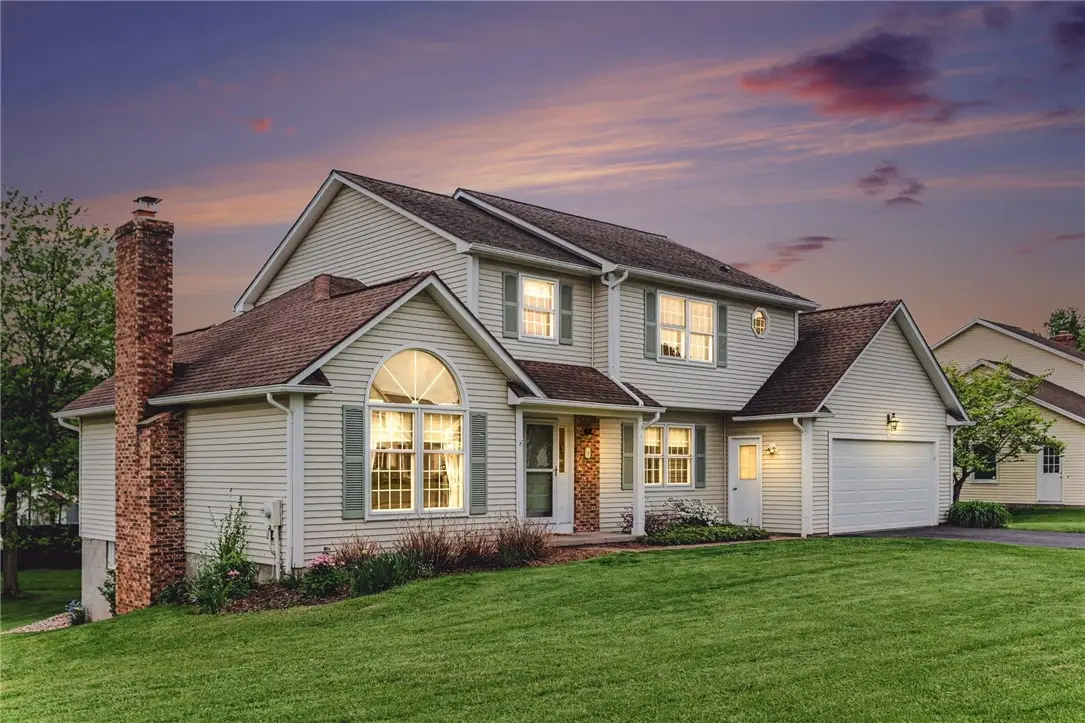 11 Stream View Cir, Fairport, NY 14450 - #1
