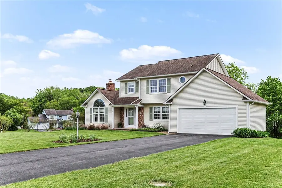 11 Stream View Cir, Fairport, NY 14450 - #3