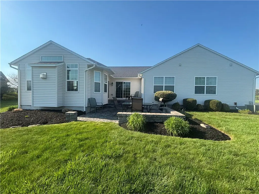 4 Cambridge Circle, Auburn, NY 13021 - #1