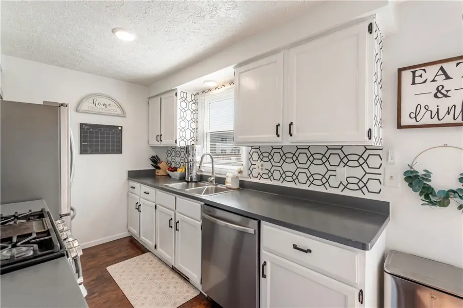 6 S Estate Drive, Webster, NY 14580 - #2