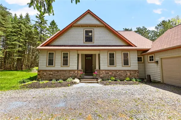 1537 Cranberry Pond, Victor, NY 14564