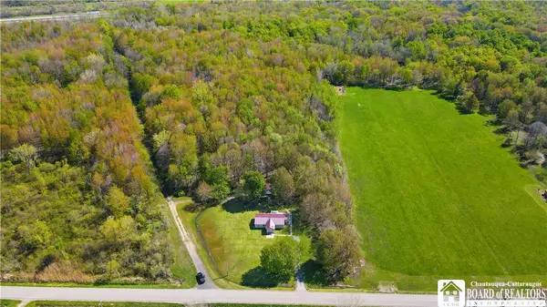 2383 Chapin Road, Silver Creek, NY 14136