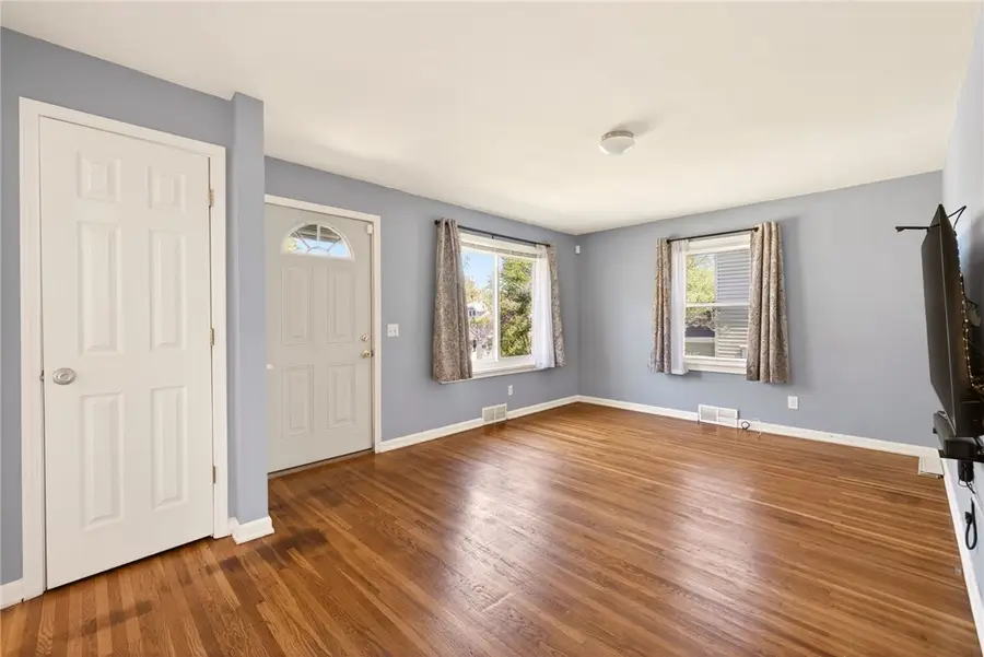 129 Wyndham Road, Rochester, NY 14612 - #3