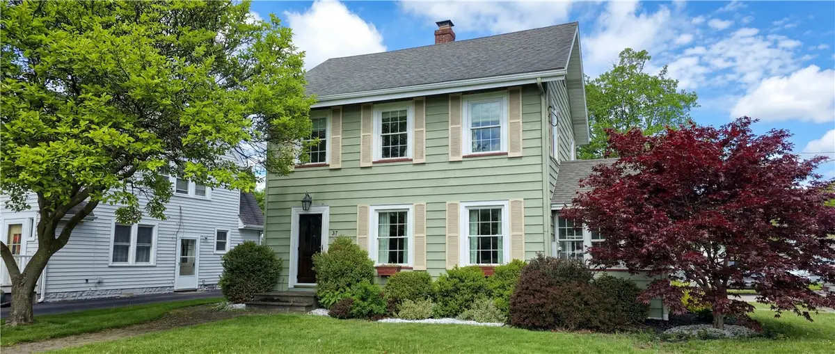 37 Clinton St, Batavia, NY 14020 - #1