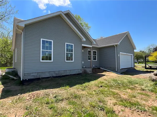 3 Lynwood Drive, Lyndonville, NY 14098